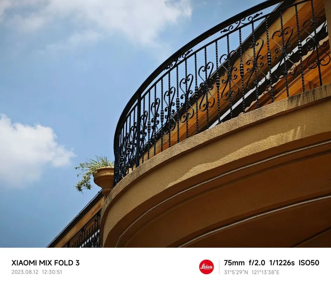 小米mixfold3长焦微距对比华为,关注色彩