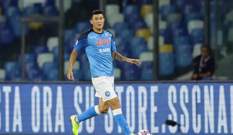 最新转会消息足球曼联,曼联重金最新引援消息