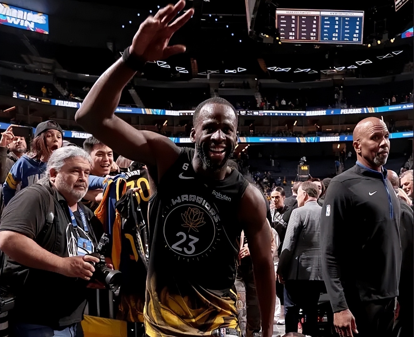 勇士120-109鹈鹕采访,勇士118-112逆转开拓者