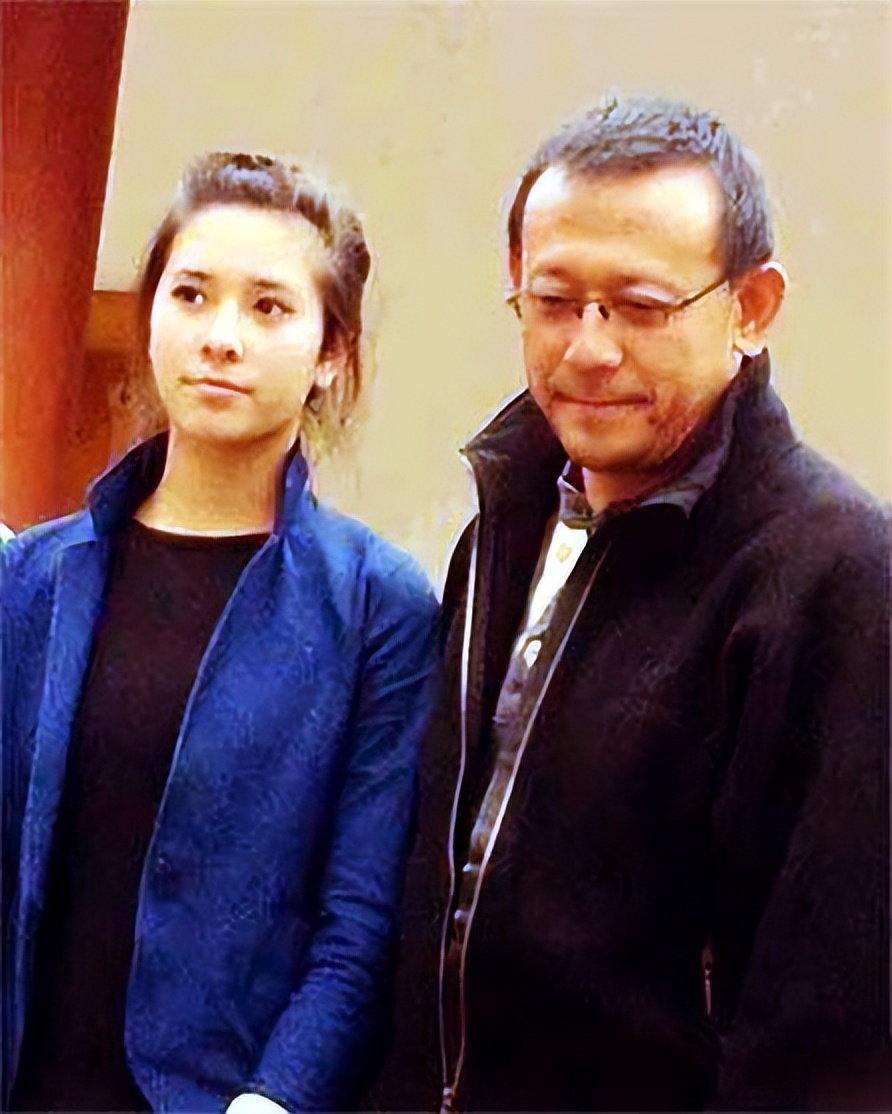 姜家有女初长成！女儿最害怕看见我流泪，如今姜文有心事