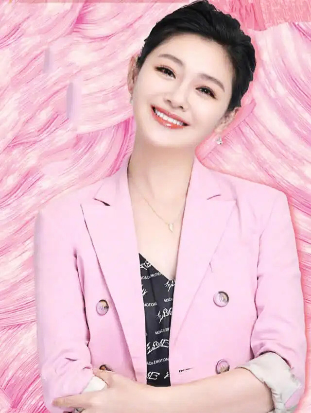 成*女熟**性也能轻松驾驭的色彩丨胜利粉~速速穿起来