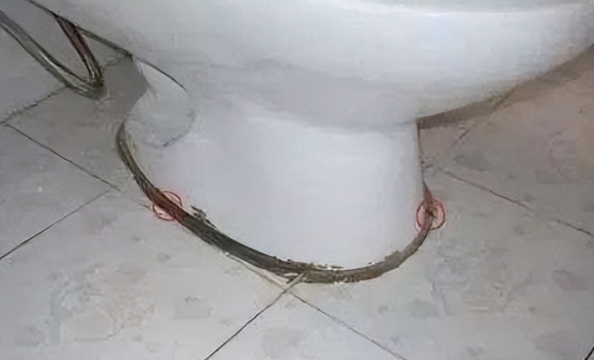 玻璃胶发霉怎么洗掉霉斑,玻璃胶发霉卫生妙招