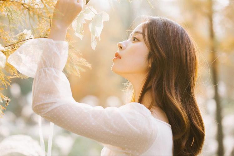 女性放屁声音大是怎么回事,女性突然放屁很多是什么病的征兆