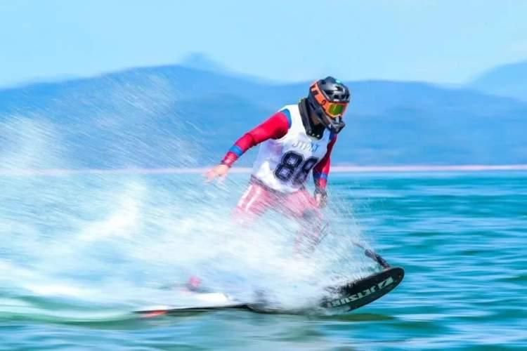 接力前行，黄浦江畔的上海摩托艇队驶向未来