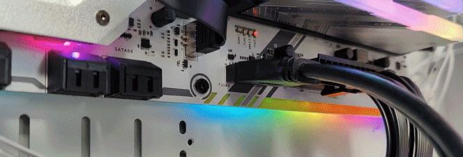 疫情期间居家找事做,耗资2W+打造纯白系居家办公桌面