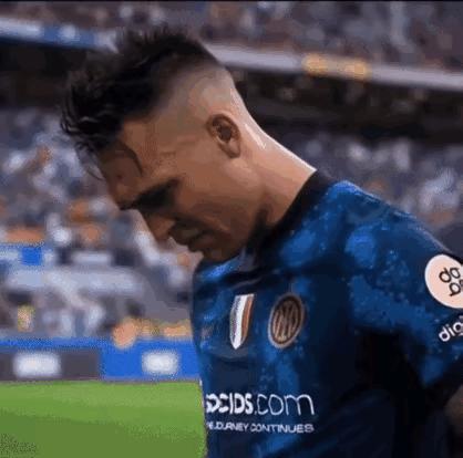 劳塔罗谈国米队长的转折决定,劳塔罗和国米赛前加薪谈判破裂