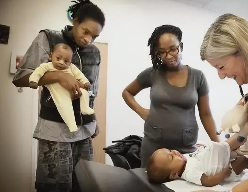 世界杯！法国队晒照片火了球迷：清一色的黑人，以为是非洲队