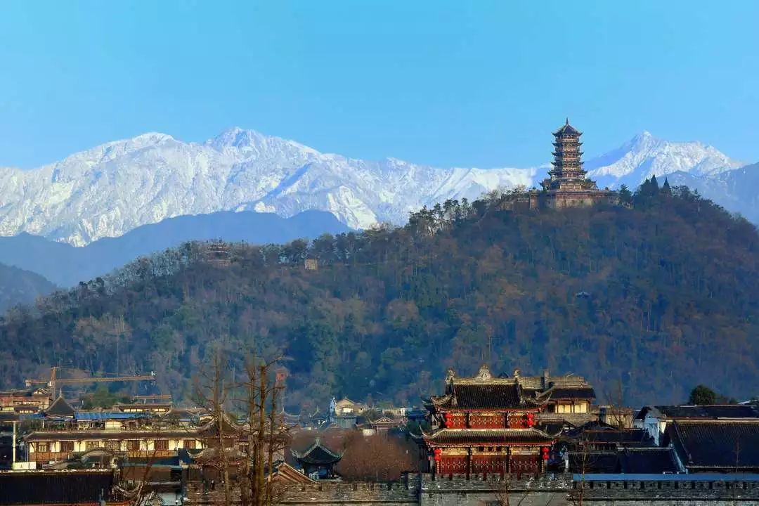 都江堰为什么值得我们纪念,震撼人心的都江堰