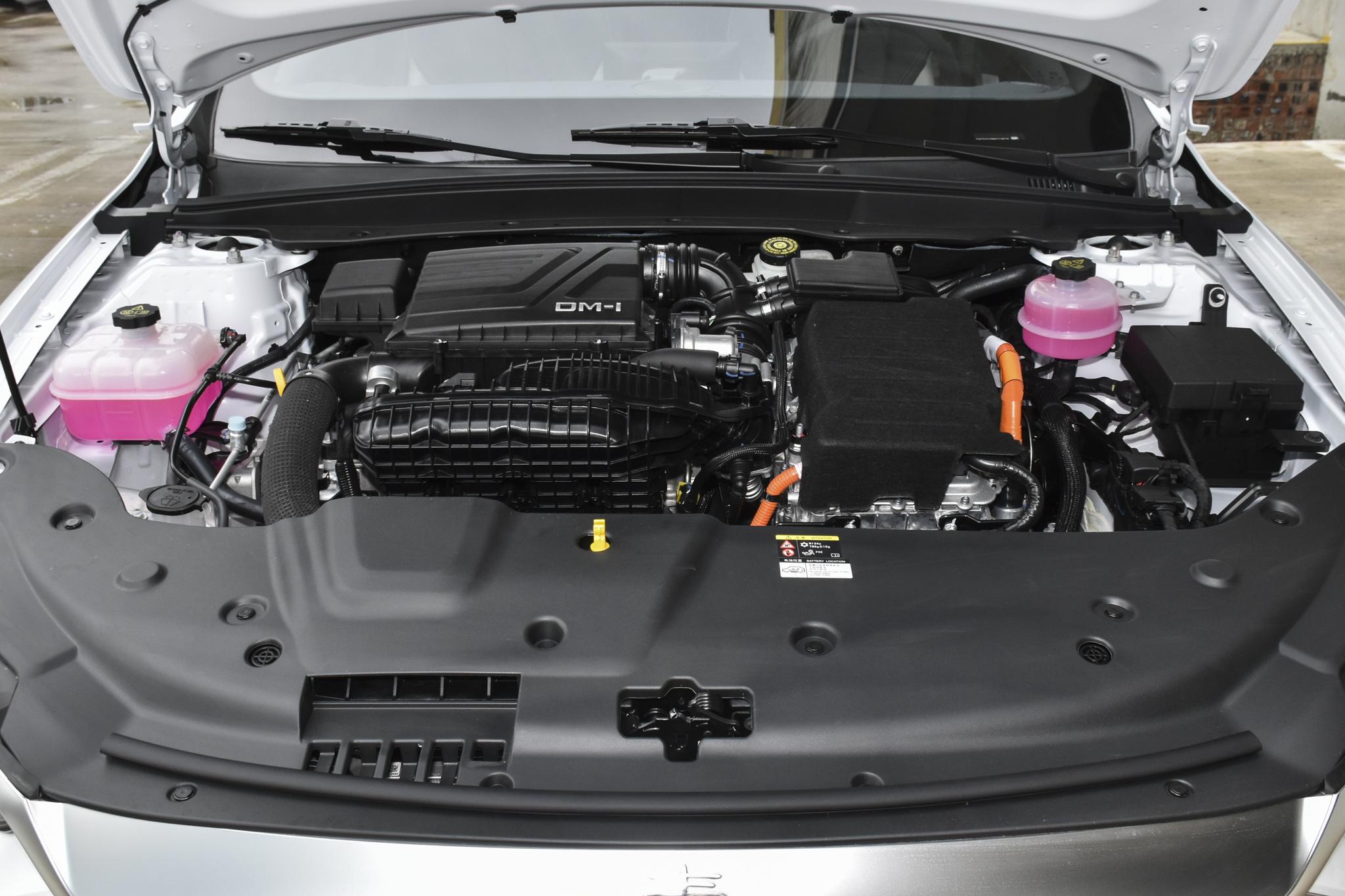 穷人必买的省心4款车国产车,四款车比较经济实用空间大还省油