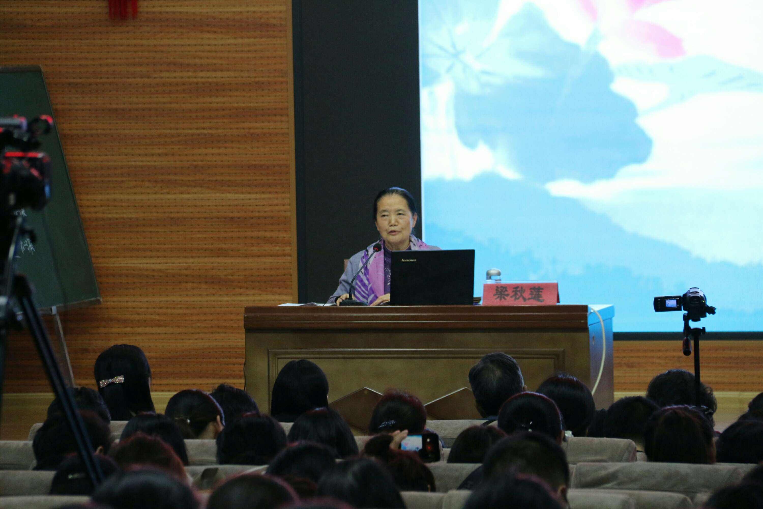 看不起学生的老师是个怎样的教师,看不懂小学数学教材