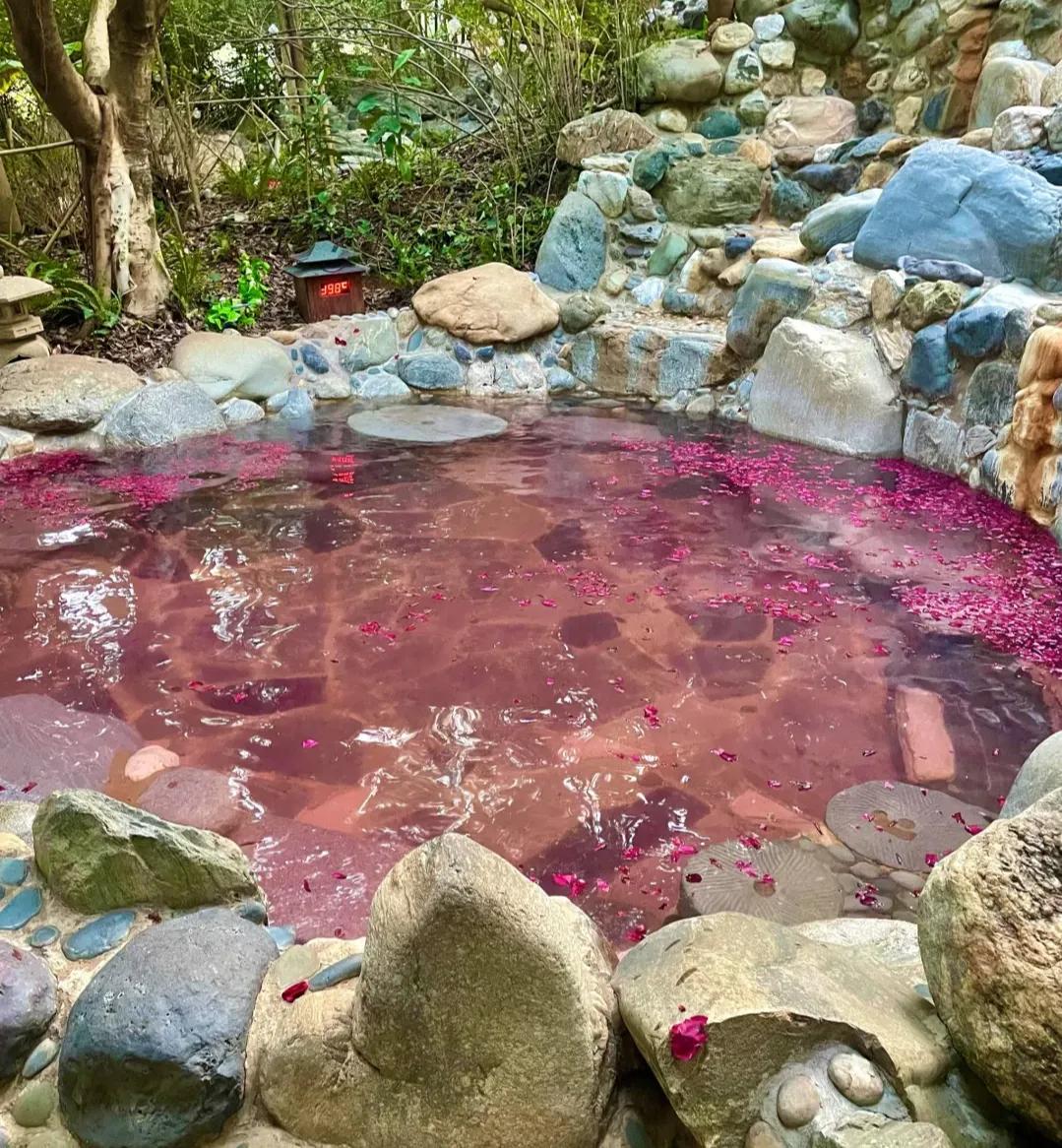 昆明禄劝县中平镇普渡河温泉地带,昆明适合儿童度假玩乐的温泉酒店