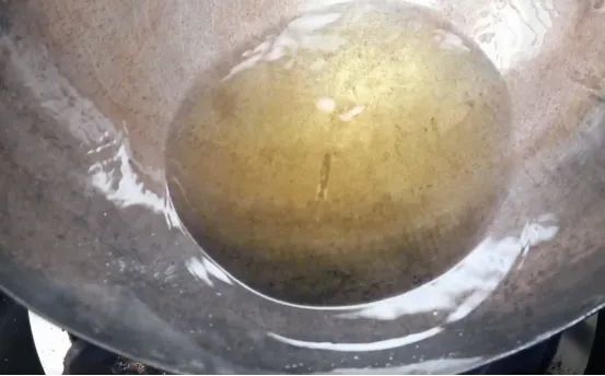 锅不管怎么洗都脏,锅不要了怎么处理扔掉