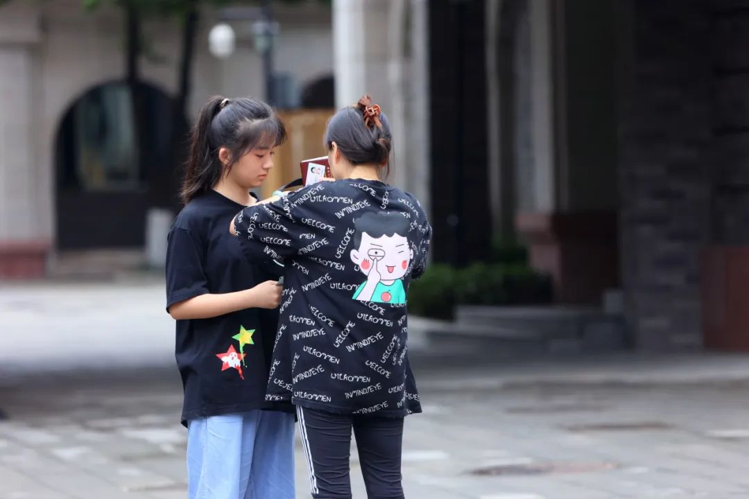 一颗新星落在你我眼眸！双流中学初2023级新生报到纪实