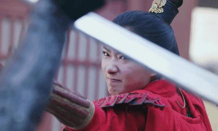 女将军别硬演，把这12位放一起看，矫揉造作与英姿飒爽，差距真大