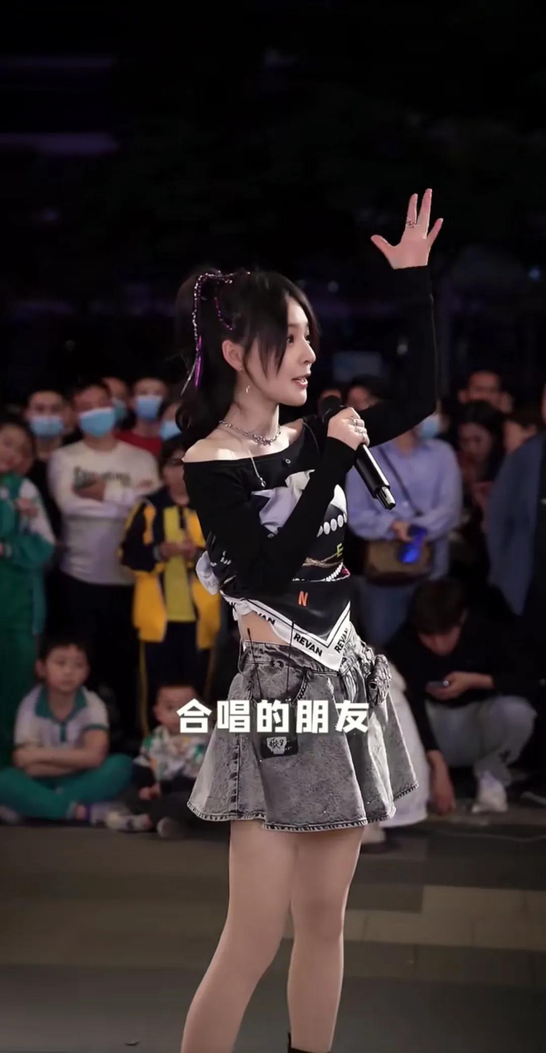 抖音网红歌手戴羽彤,抖音唱歌网红最火前十名歌手