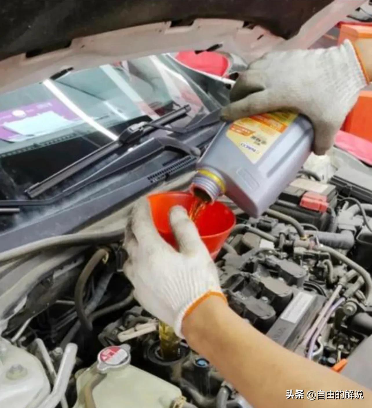 燃油车和电动车哪个更省钱,燃油车与电动车对比真的省钱吗