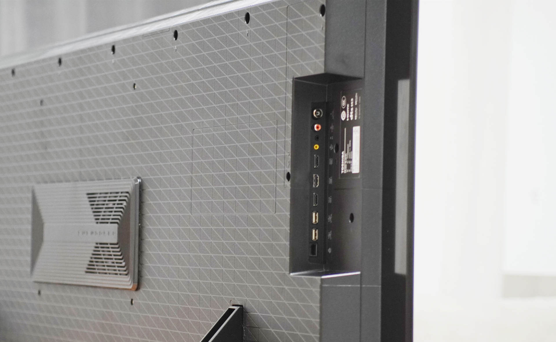 音质更好的OLED电视|东芝火箭炮X8900KF使用评测