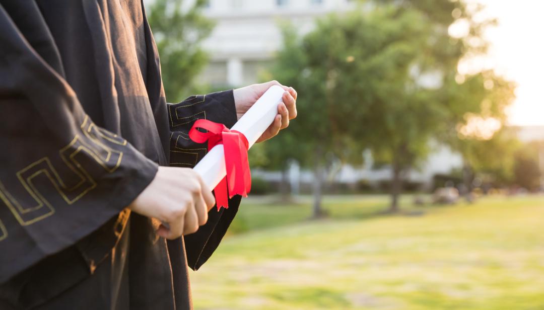 应届毕业生社保如何缴纳,关注社保了解社保更多知识