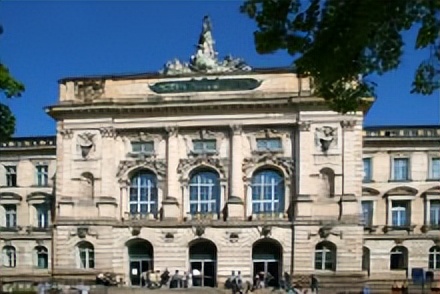 寰峰浗缁村皵鑼ㄥ牎澶у浠嬬粛,寰峰浗缁村皵鑼ㄥ牎澶у