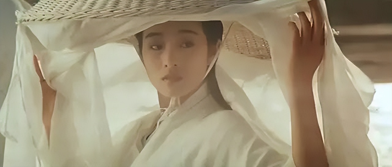 1994年关之琳与巩俐,利智关之琳林青霞梅艳芳走红毯