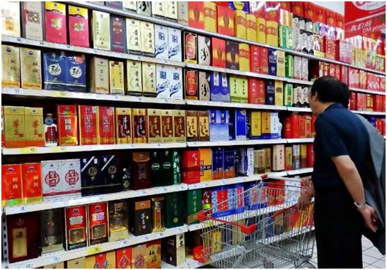 餐馆吃饭能自带酒水吗,去饭店吃饭一般可以自带酒水吗