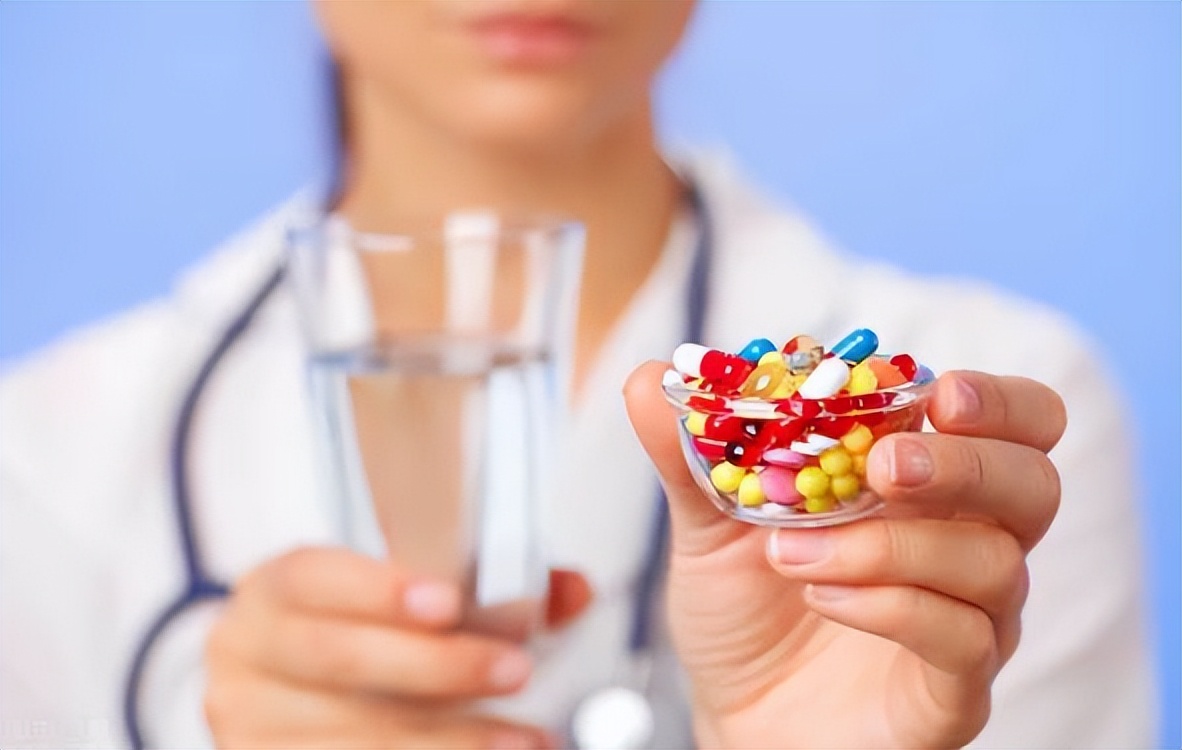 阿莫西林是非类固醇消炎药吗,阿莫西林和头孢吃了喝酒谁严重