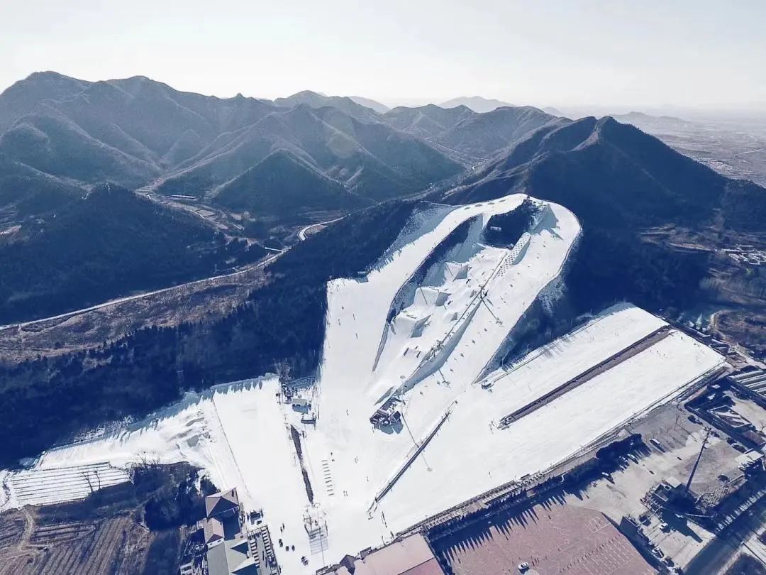北京滑雪场推荐云居滑雪场,云居滑雪场和石京龙滑雪场哪个好