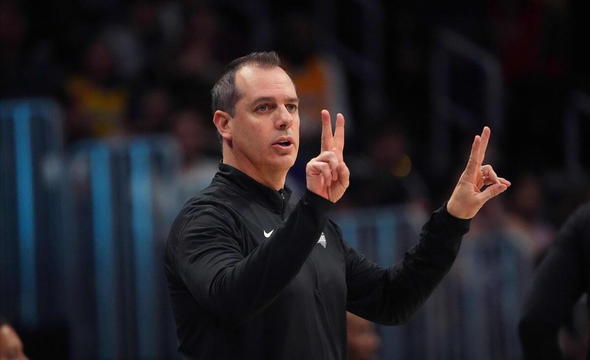 里弗斯冠军教头,里弗斯执教雄鹿薪资