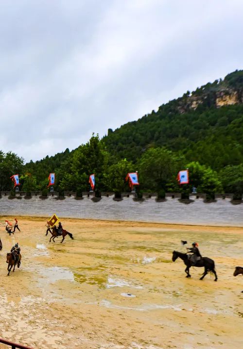 济南旅游公交专线有哪些 (济南近郊公交直达的游玩场所)