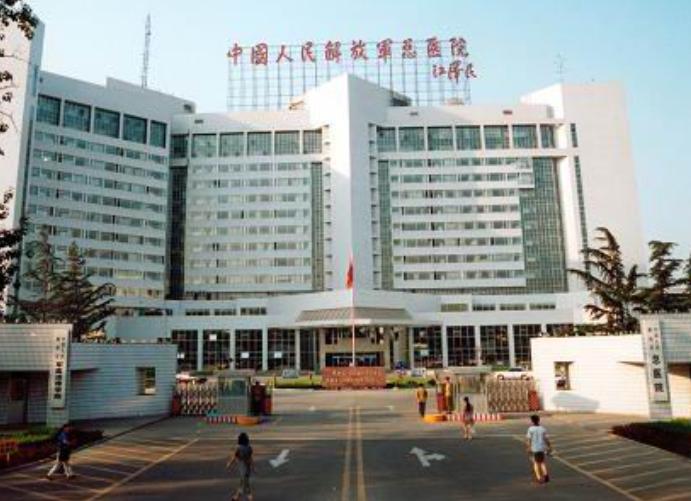 叶向真回忆父亲*剑英叶**：为陈毅病情拍桌发怒