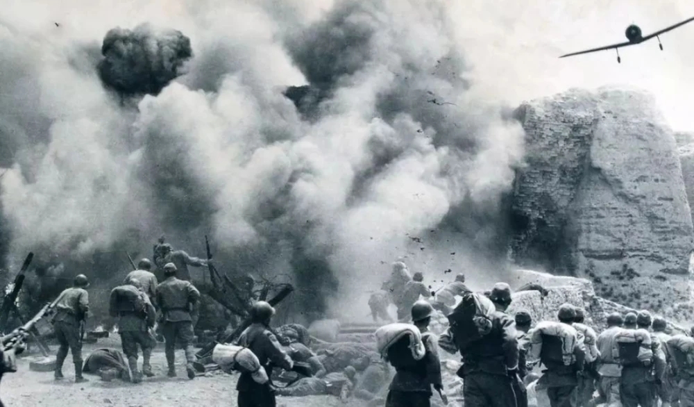 小小说寡妇,小小说电影小女孩