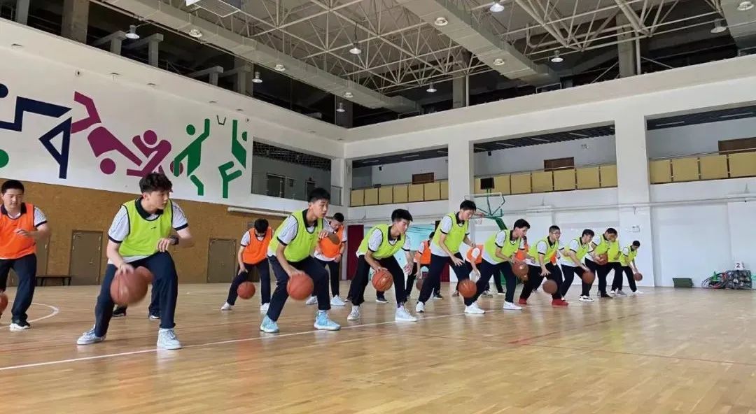 办人民满意教育的办学宗旨,办人民满意优质教育