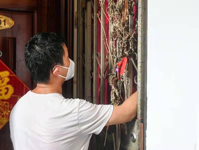 杀虫剂杀得了蟑螂吗,家里的蟑螂用杀虫剂都杀不死