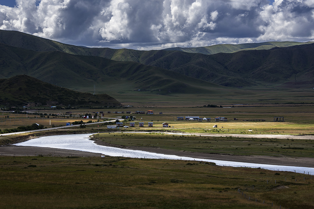 西部大草原旅游攻略,四川红原大草原自驾旅游攻略