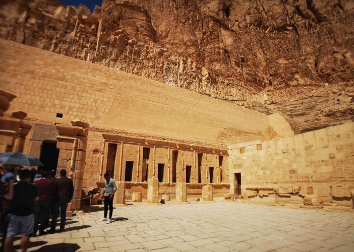 古埃及的历史大概经历了三个时期,古埃及的兴衰历程简介