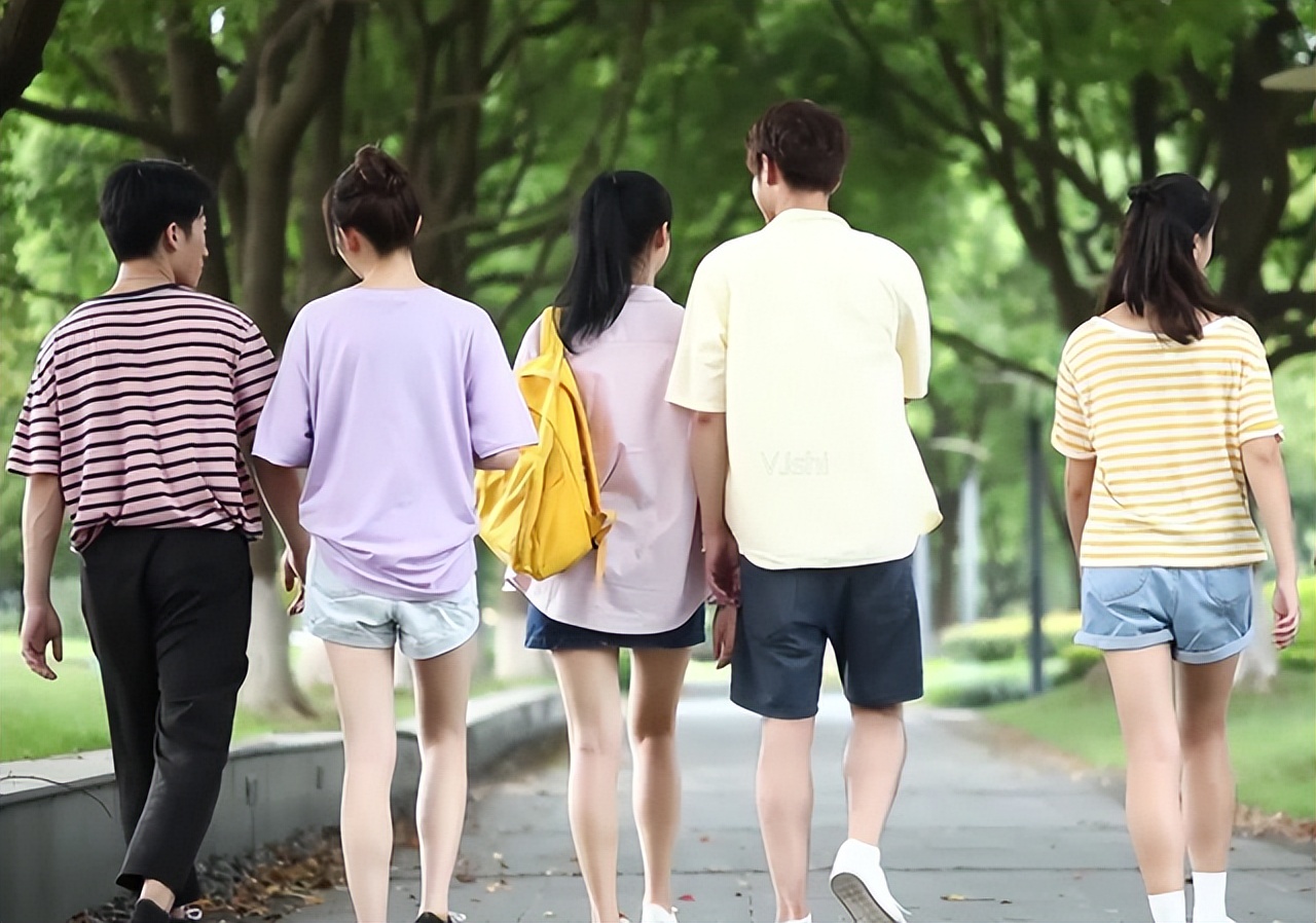 理科文科分数差距很大,文科理科毕业后的差距