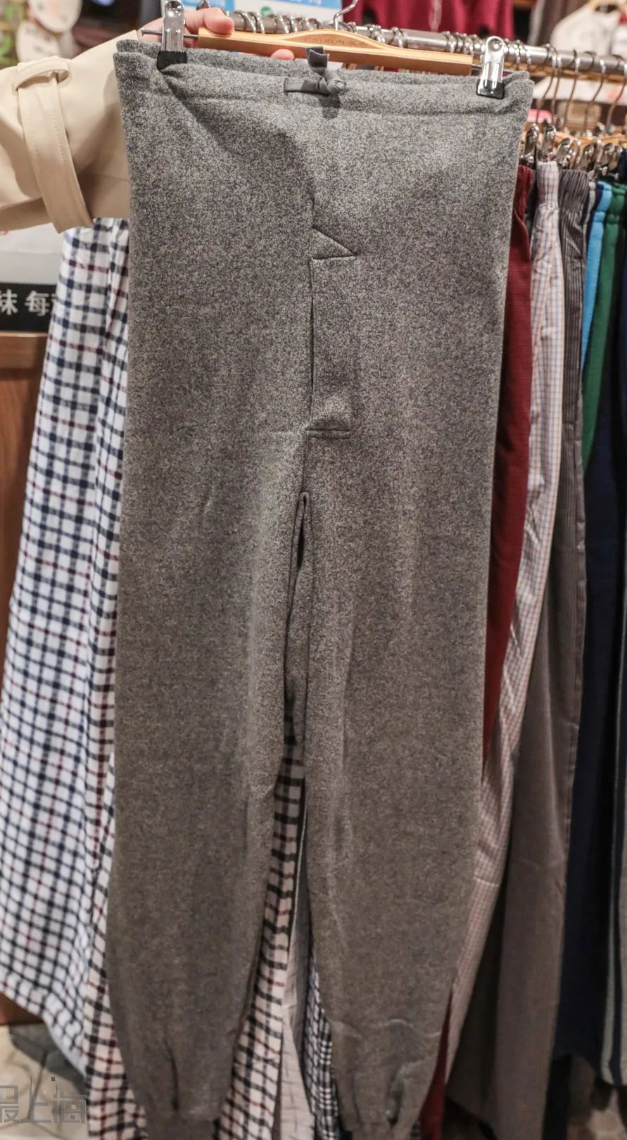 上海市平价衣服在哪儿,上海批发衣服最便宜的地方在哪里