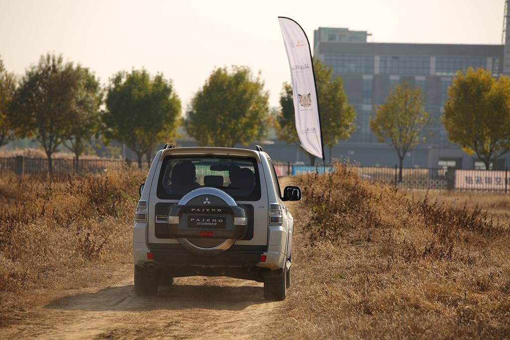 山猫帕杰罗硬派越野,山猫帕杰罗越野能力有多强