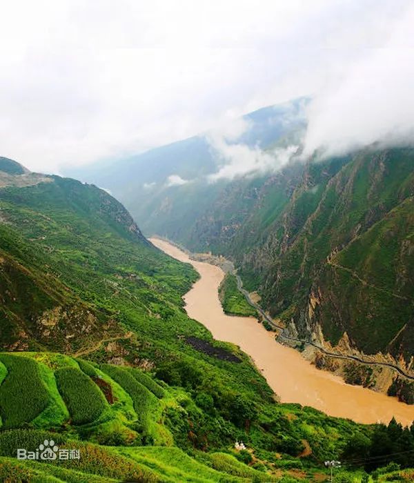 我住长江头君住长江尾什么意思,我住长江头君住长江尾类似的古诗