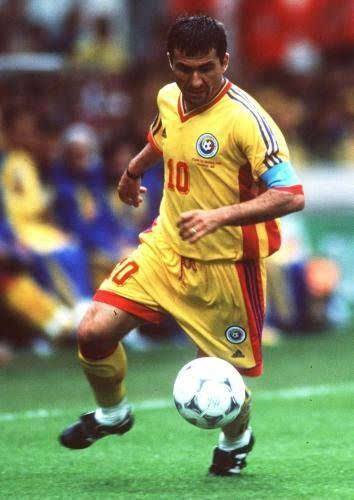 从古至今足球最好阵容,近十年欧洲足球最佳阵容