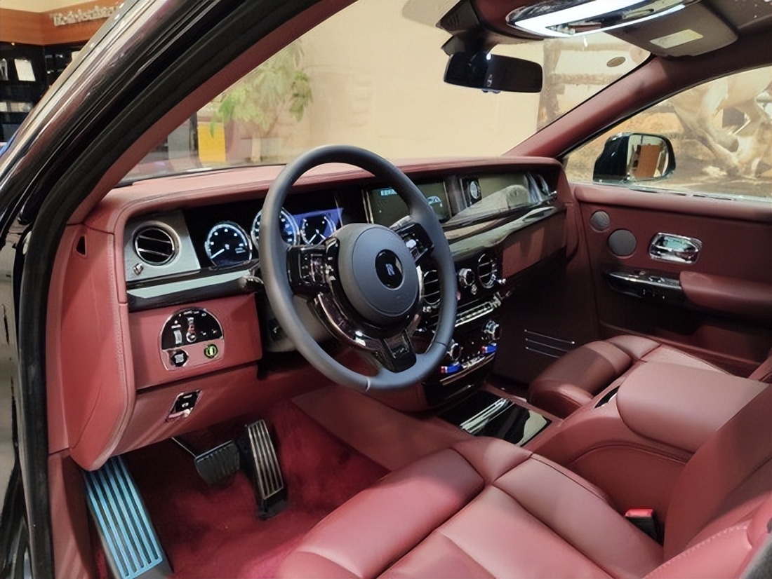 劳斯莱斯幻影加长版15天到港,劳斯莱斯幻影新车天津港多少钱