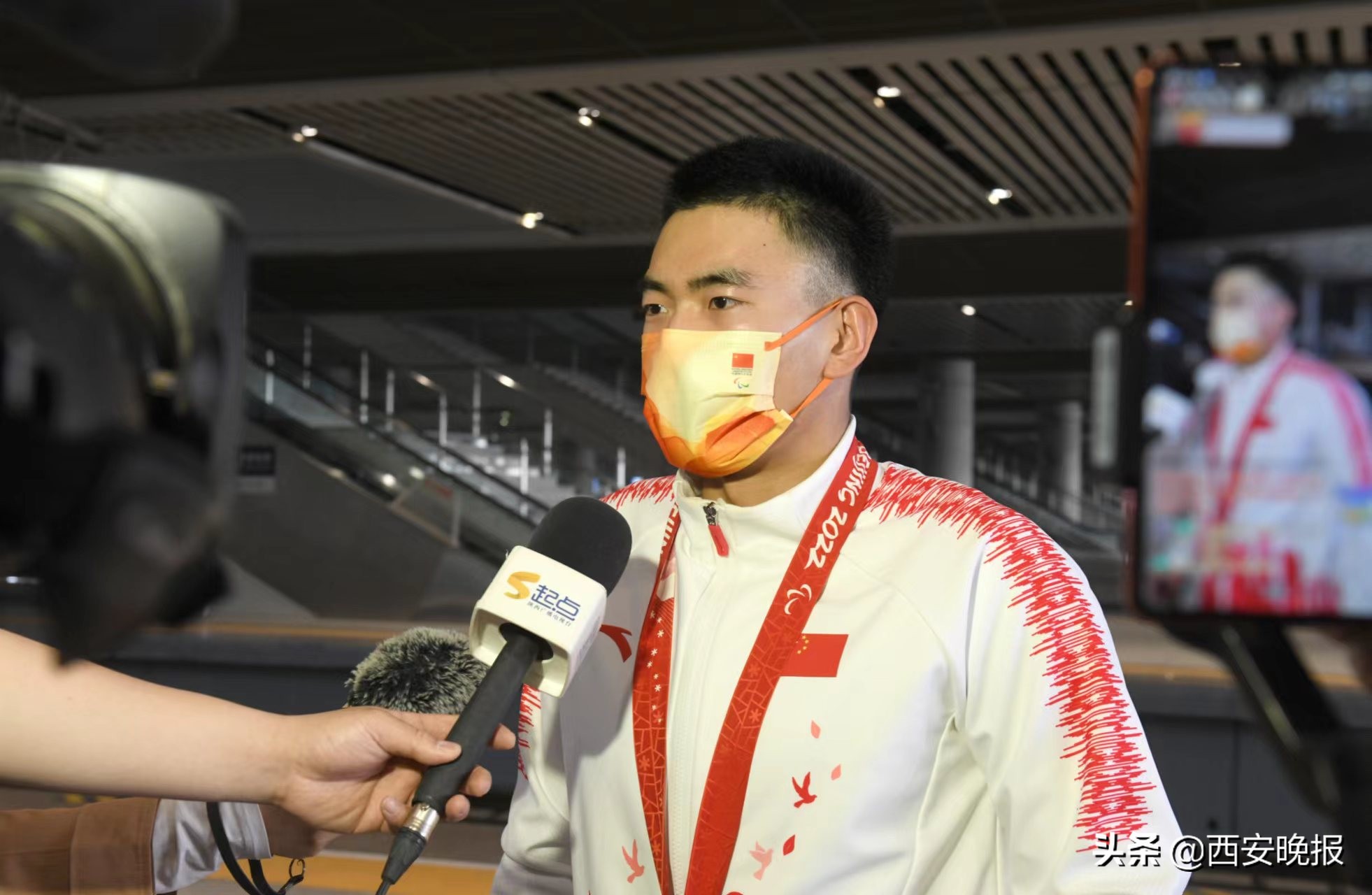 参加北京冬奥会、冬残奥会总结表彰大会陕西籍运动员刘子旭、王涛回家了