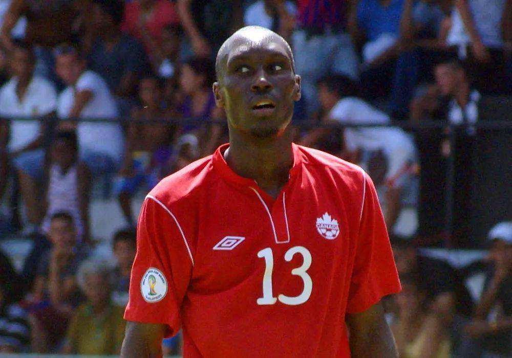 梅西和c罗谁年龄大,梅西和c罗的年龄