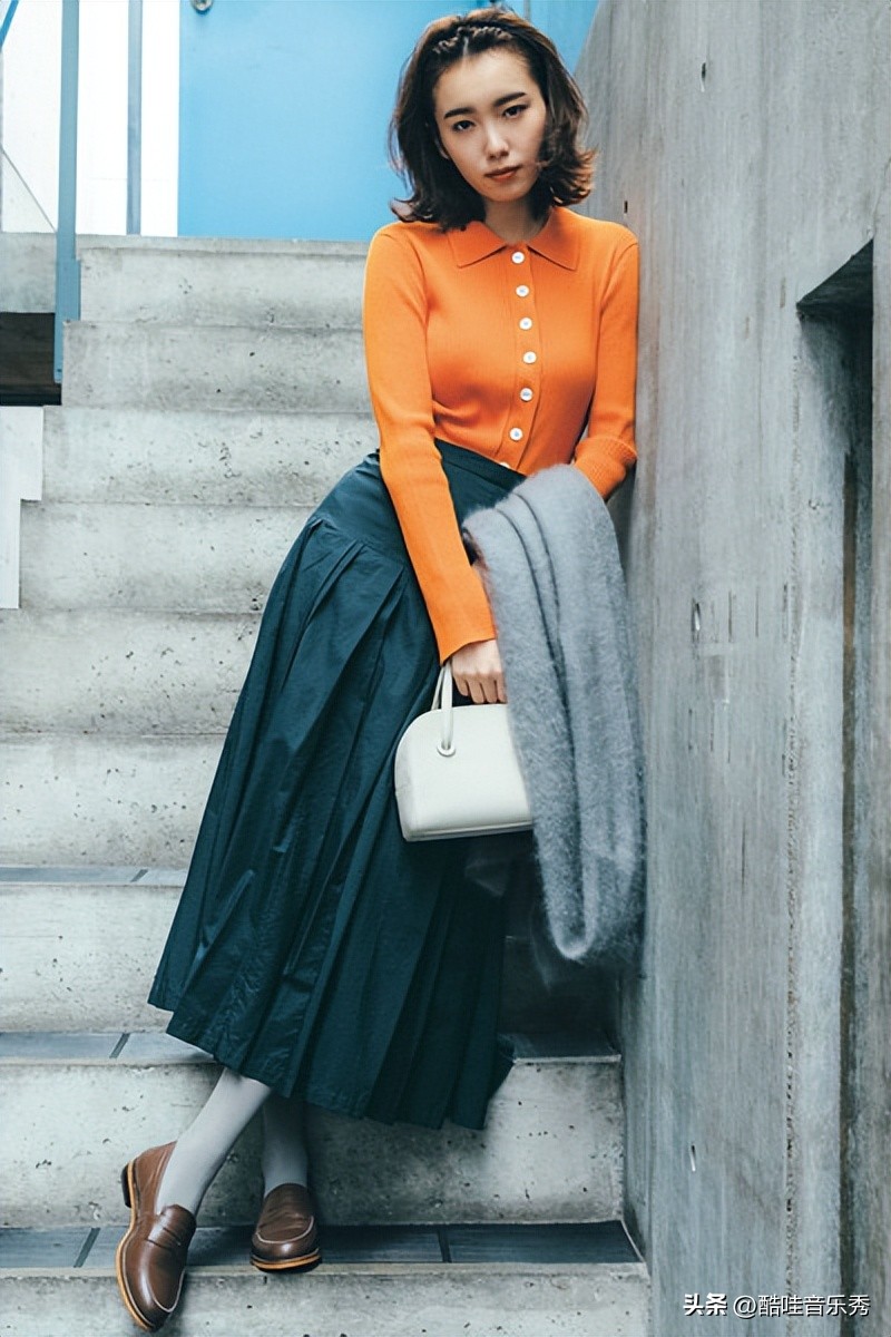 适合15-25岁女生的高颜值服装,适合35-40岁高级感服装