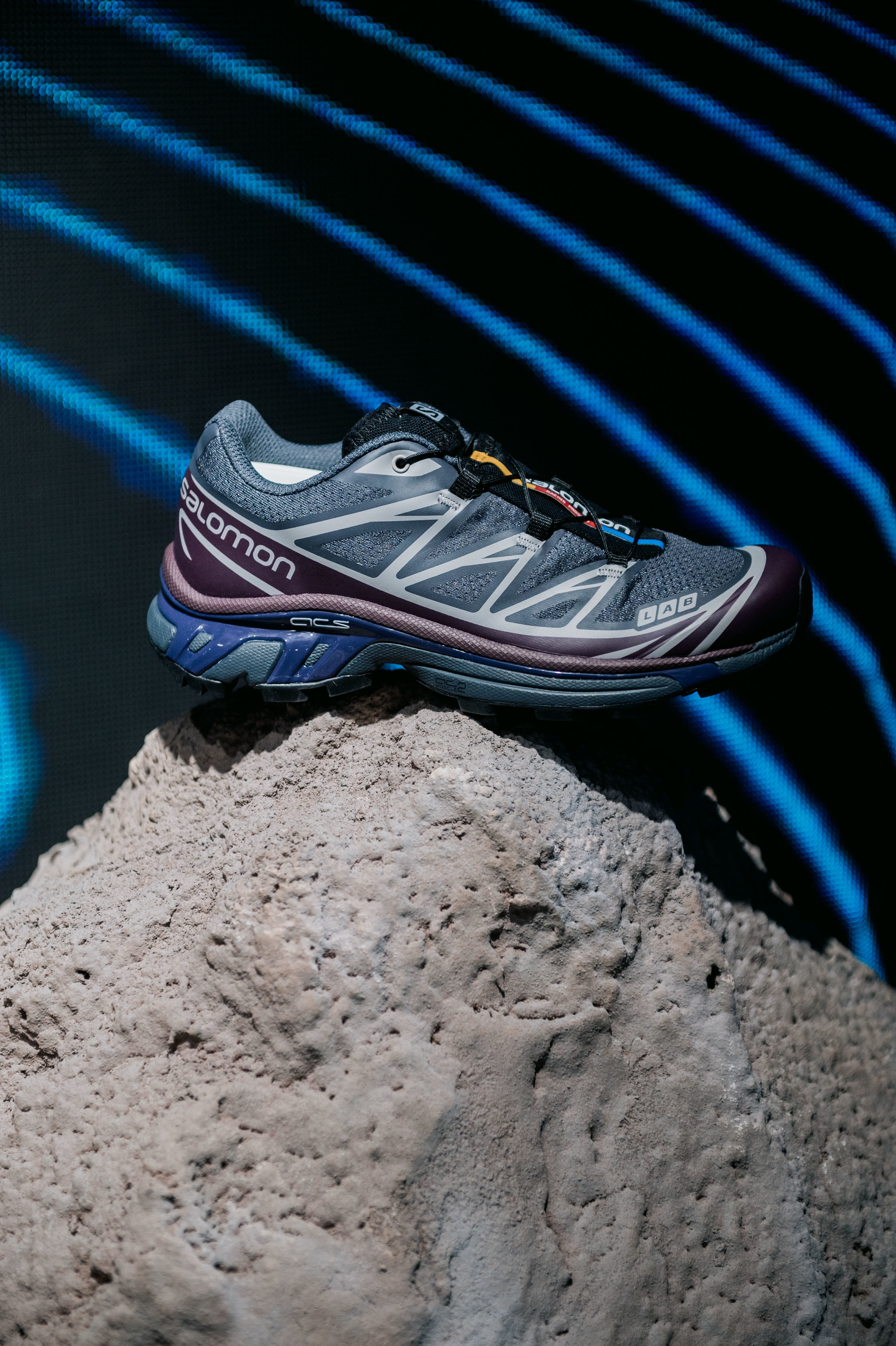 SalomonXT-6十周年限定店「风尚千蓝」登陆杭州湖滨银泰in77