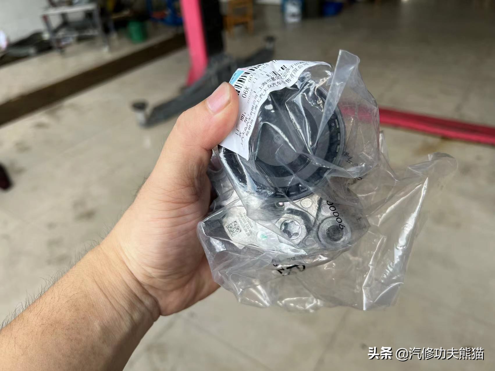 严谨的德国工人钣金修复,严谨的德国师傅修复事故车