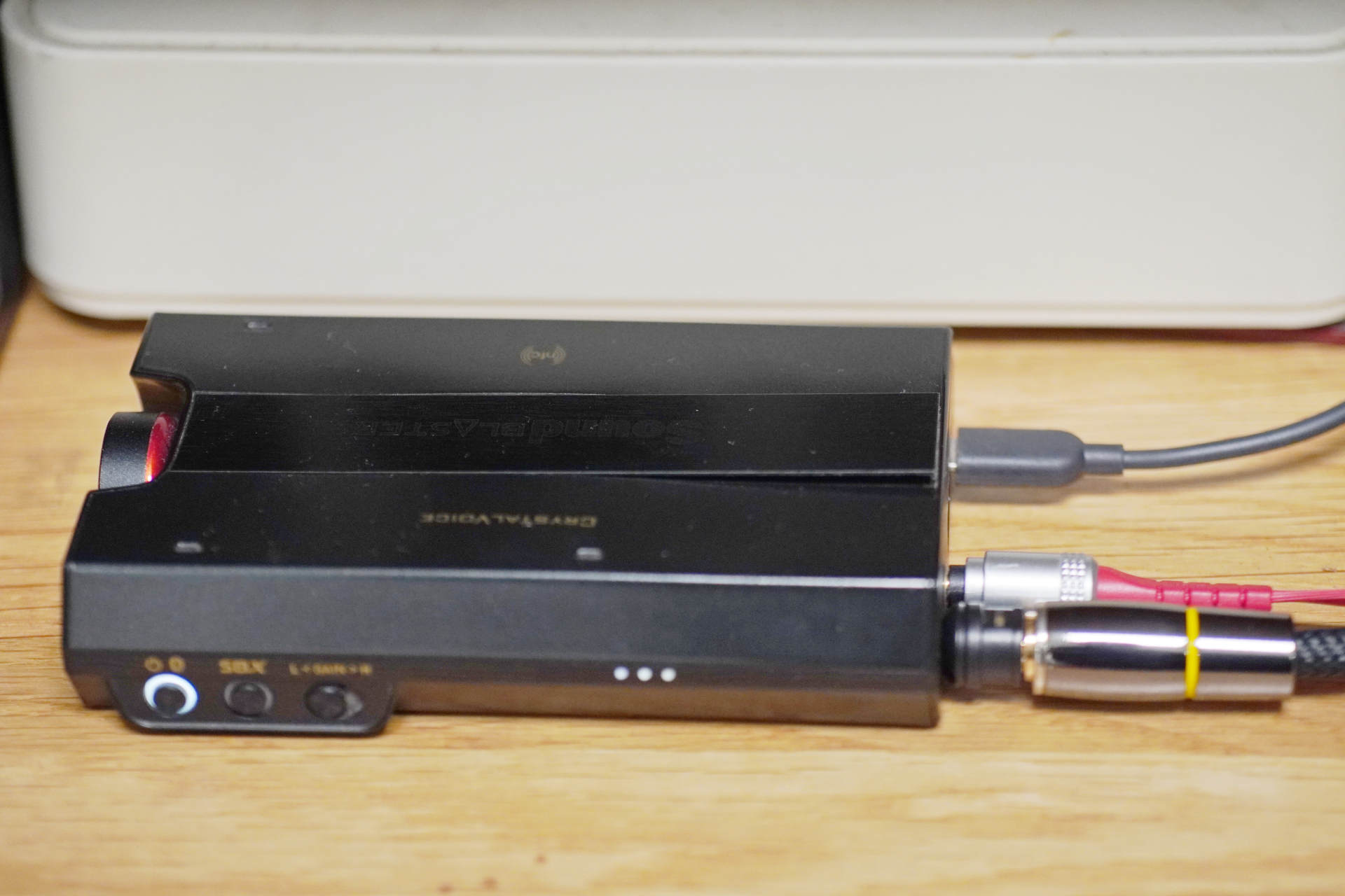 未预埋hdmi,毫米波投屏器与Hdmi哪个好