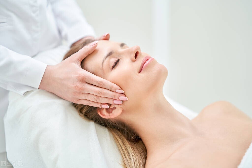 法令纹科普知识,刚刚玻尿酸填法令纹移位如何自救