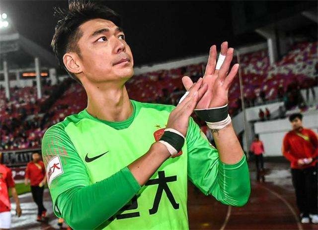 曾诚申花门将视频,广州恒大门将曾诚年薪多少