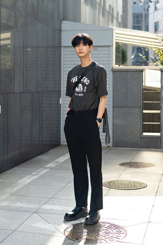 什么样的男生穿高腰裤好看,高腰裤怎么搭配最好看男